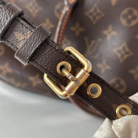 Louis Vuitton Pallas MM - Picture 11 of 16